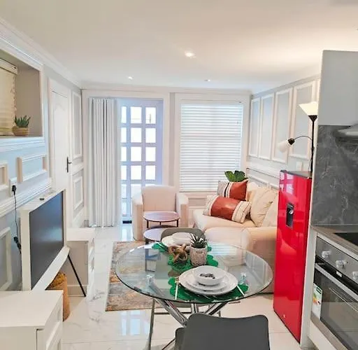 Blessed Luxury Cottage Into Nature In Sandton Apartment In Sandton
