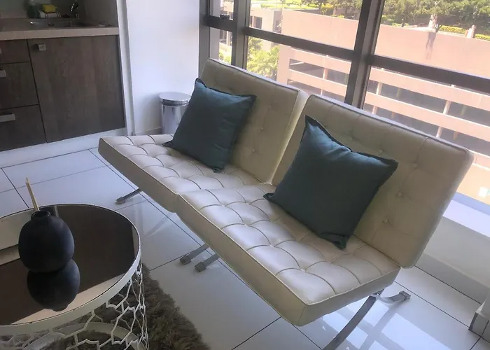 Sandton Skye 411
