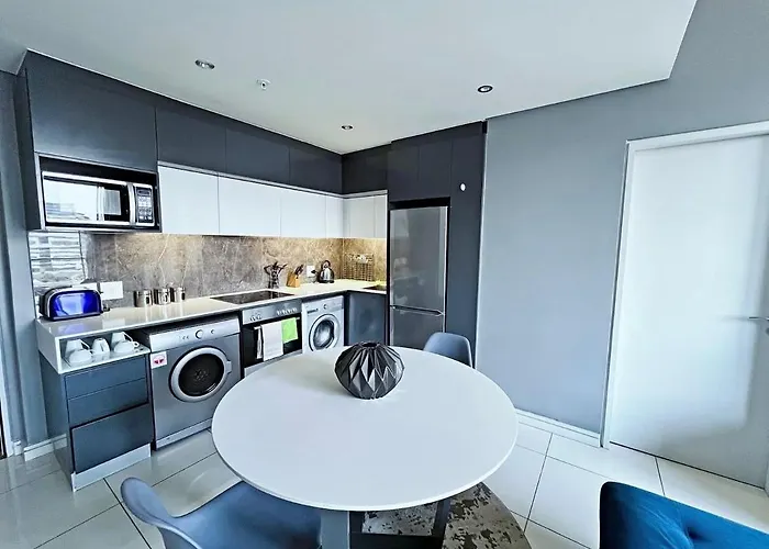 Stunning City View Apartment Sandton City