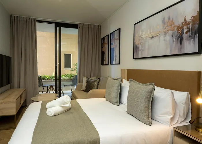 One Rosebank Executive Apartment Hotel