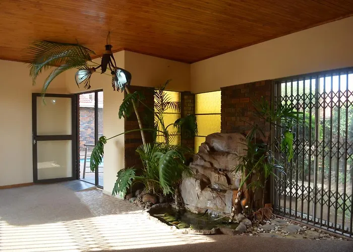 African Phoenix Guest Lodge