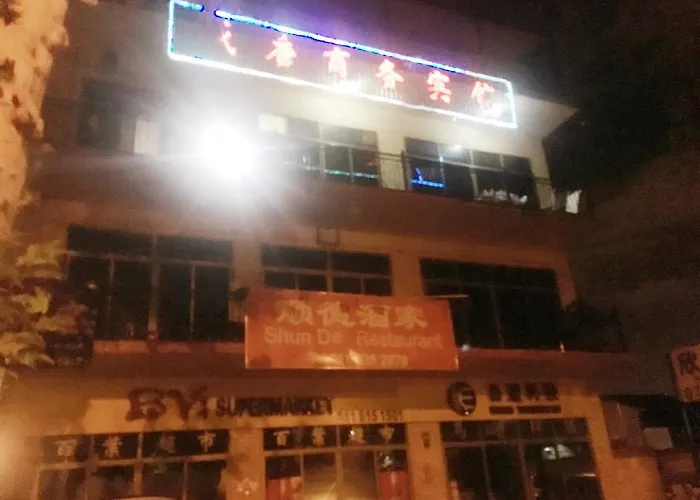 Shengtang Business Hotel