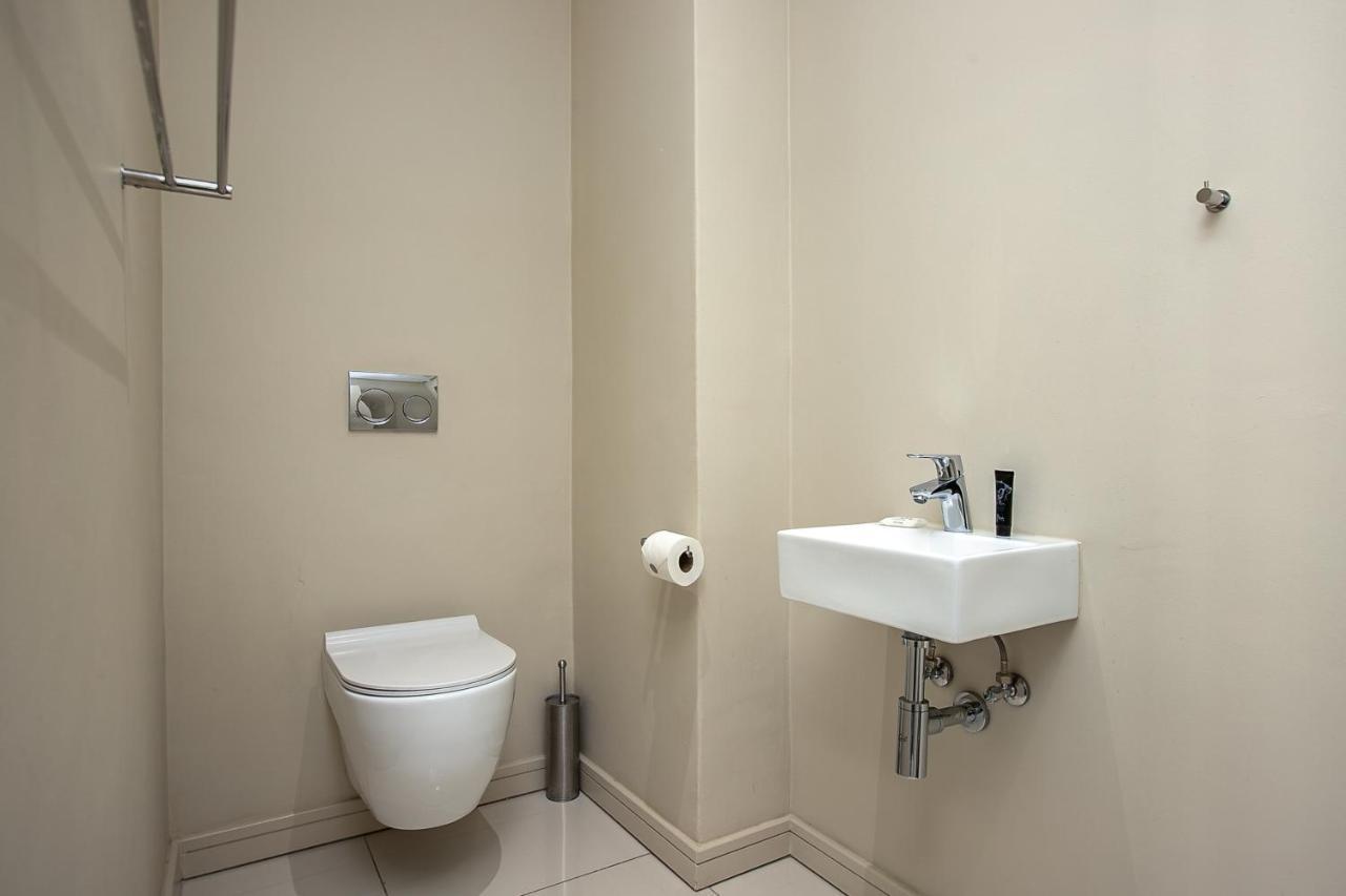 813 The Tyrwhitt - Rosebank