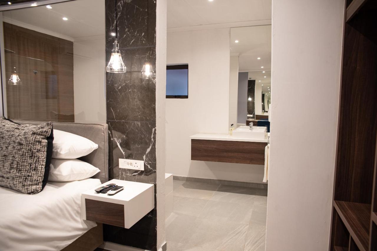 The Royal Bryanston Guest house *