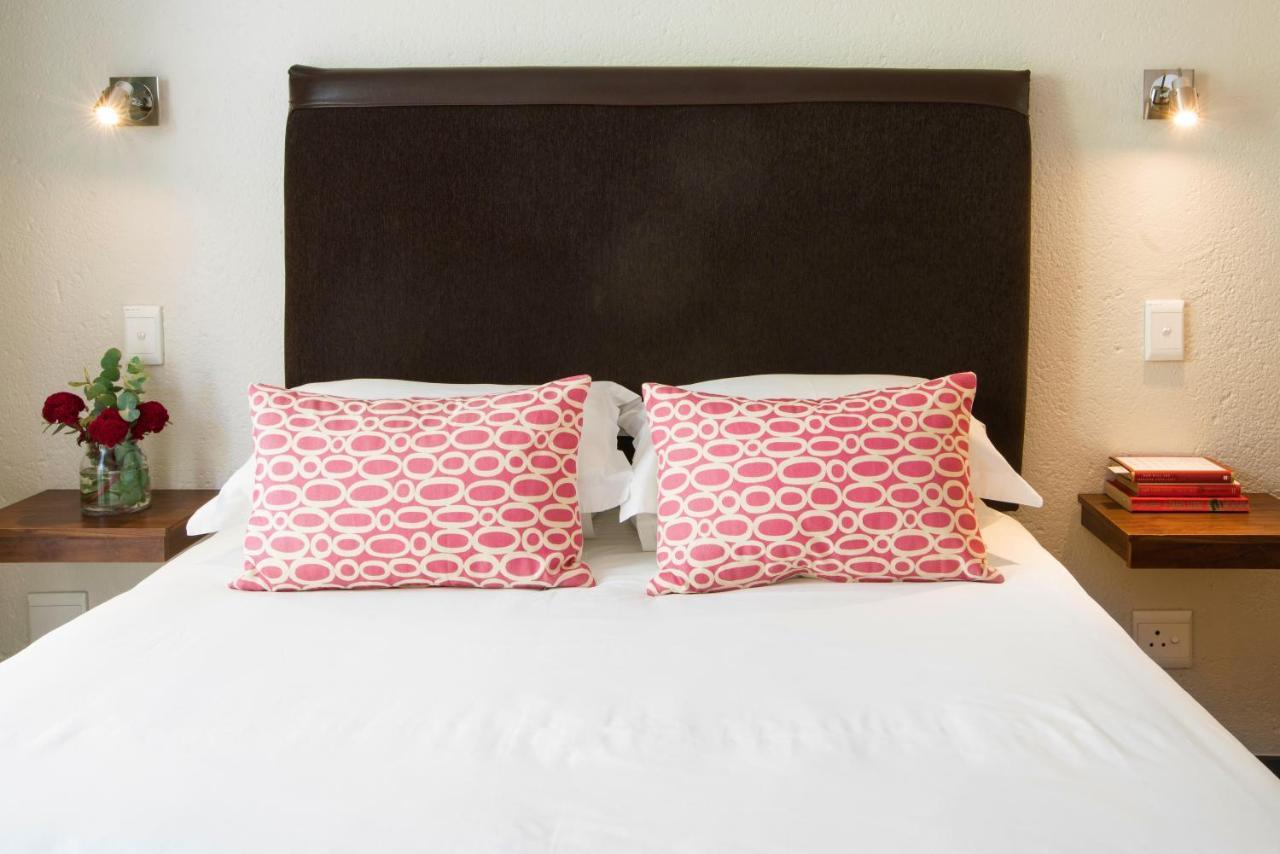 Sandton Slippers Bed & Breakfast