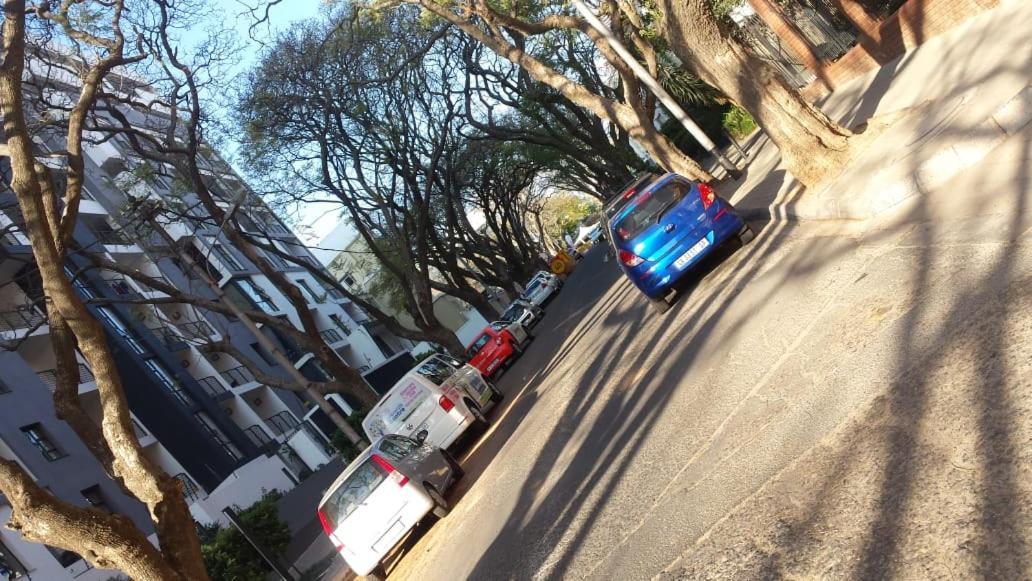 Rosebank Hostel *