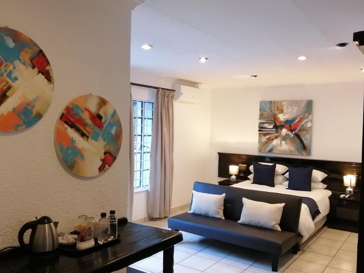 Fourways Bed & Breakfast *