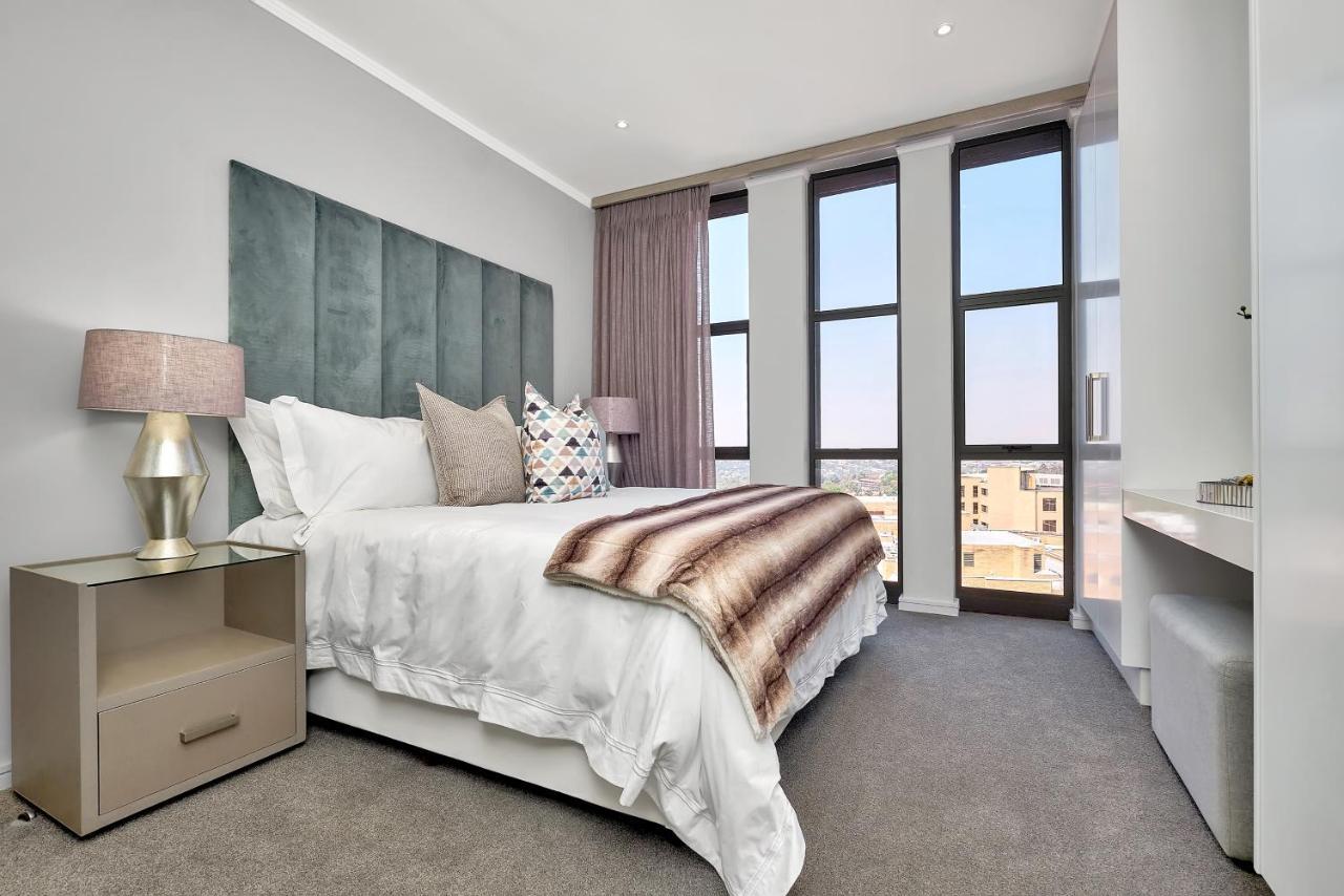 Apartment Sandton 15 West Road South