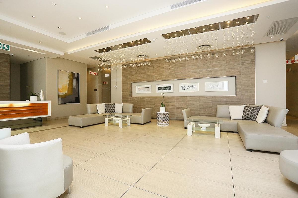 Aparthotel 304 Sandton Skye *
