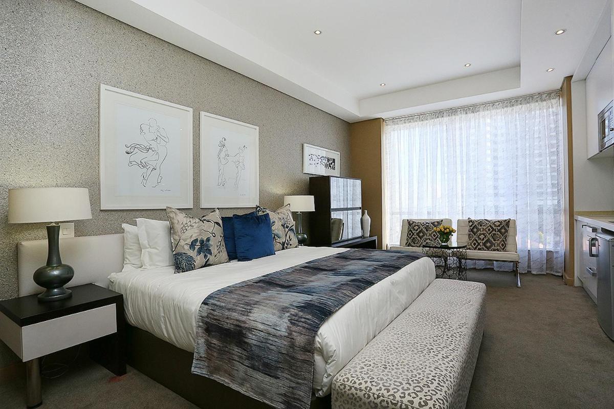 304 Sandton Skye Johannesburg