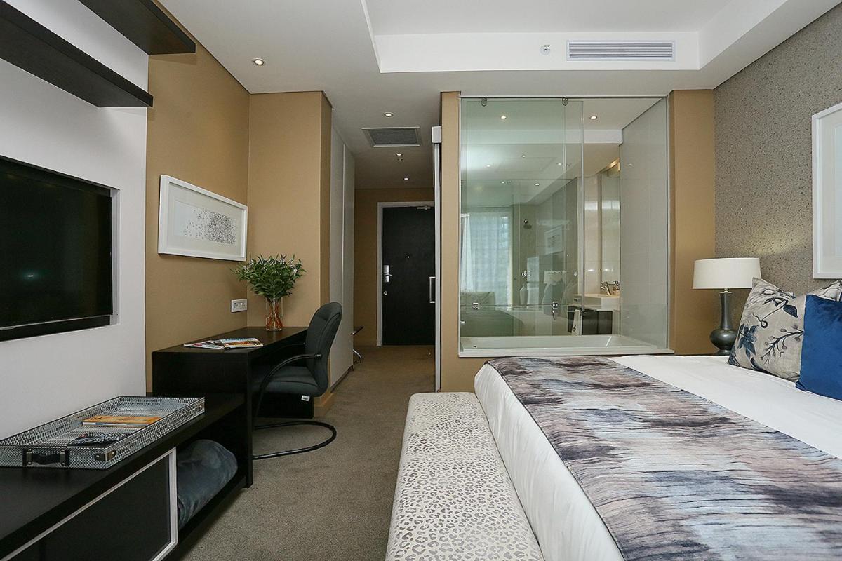 304 Sandton Skye * Johannesburg