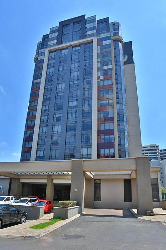304 Sandton Skye * Johannesburg