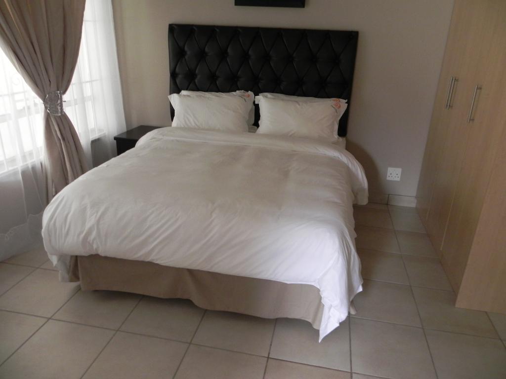 Owee's Place Guest house Johannesburg
