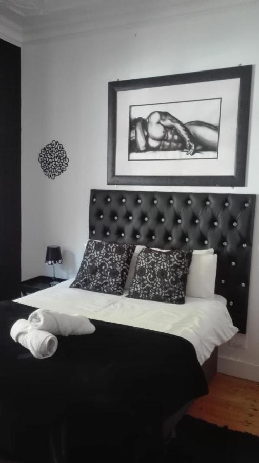 Melville House Hostel *