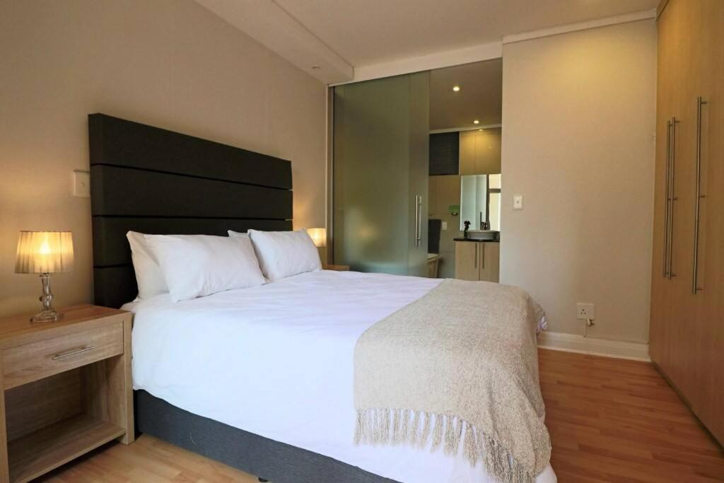 Hydro Executive Heart Of Sandton Apartment *