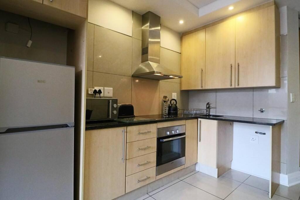 Hydro Executive Heart Of Sandton Apartment