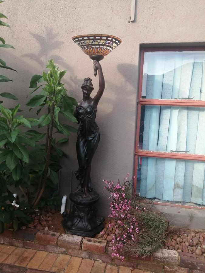 Naisar's Primrose,johannesburg Nhà nghỉ *