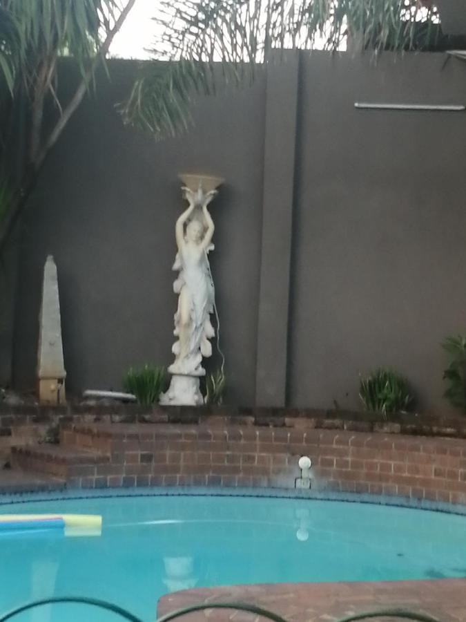 Nhà nghỉ Naisar's Primrose,johannesburg Johannesburg