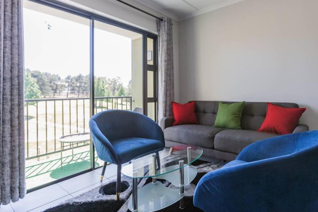 Alimama Spaces: The Park Haven 2 *