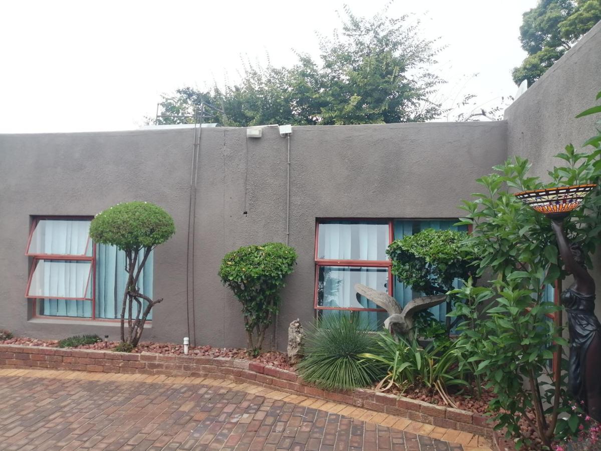Naisar's Primrose,johannesburg