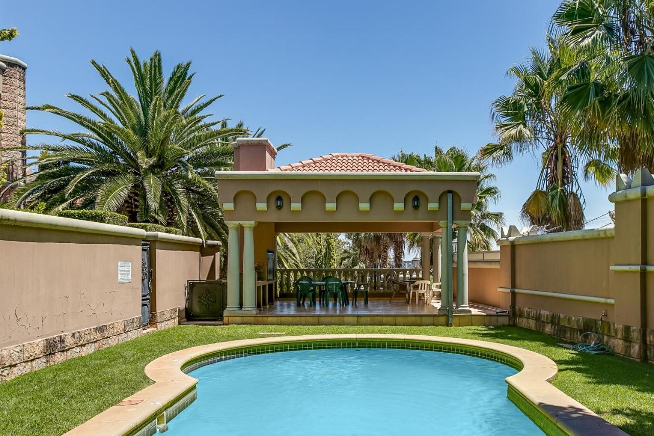 Apartment Castel Del Monte Unit 16 Johannesburg