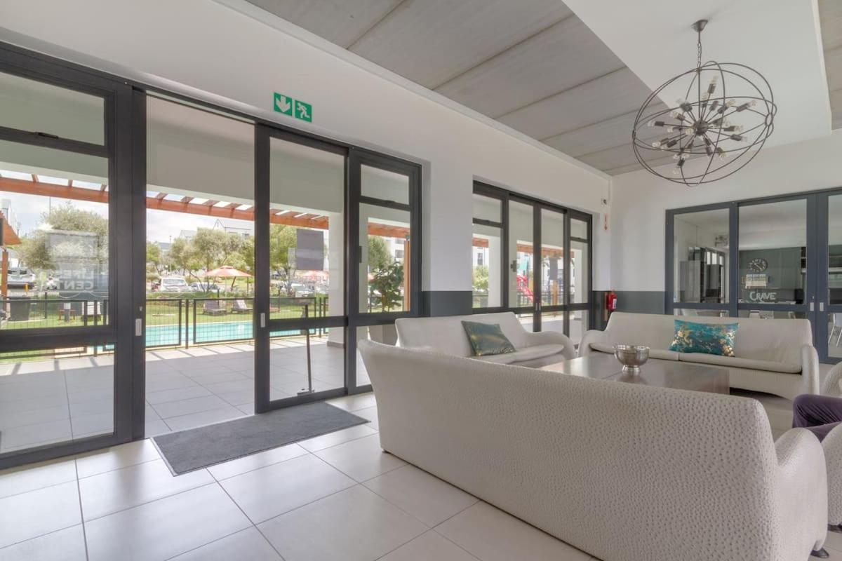 Apartment Royal Xtian Greenstone Ridge Johannesburg