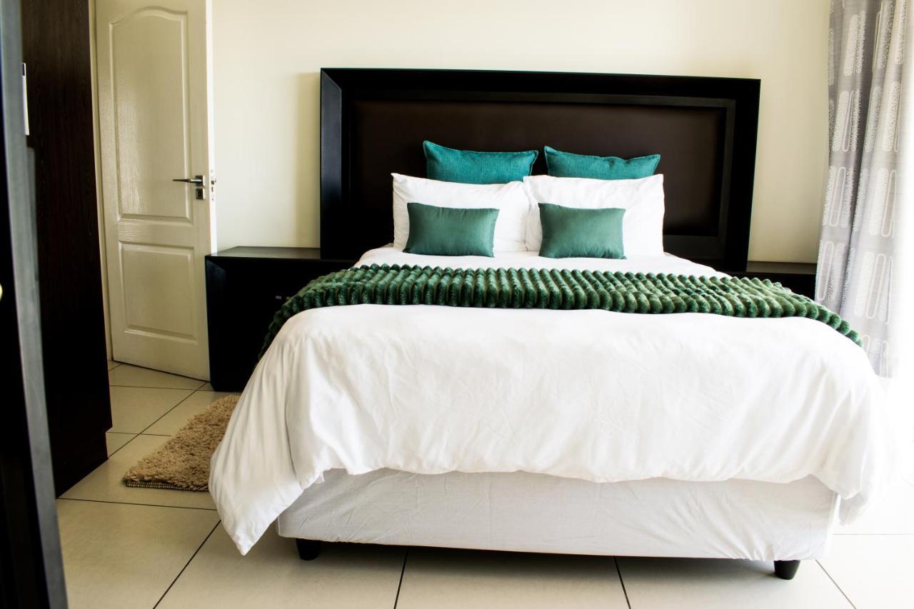 Royal Xtian Greenstone Ridge Apartment