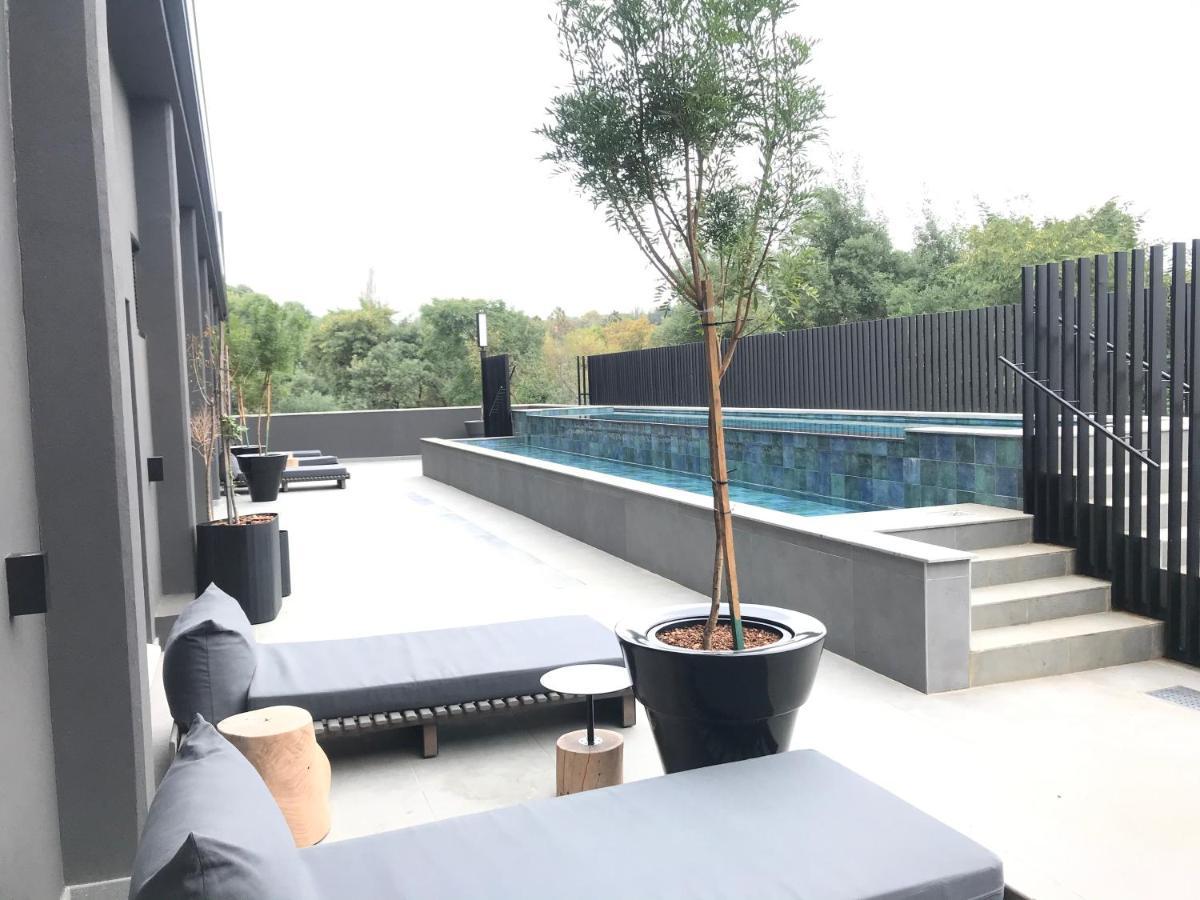 Executive Apartment *