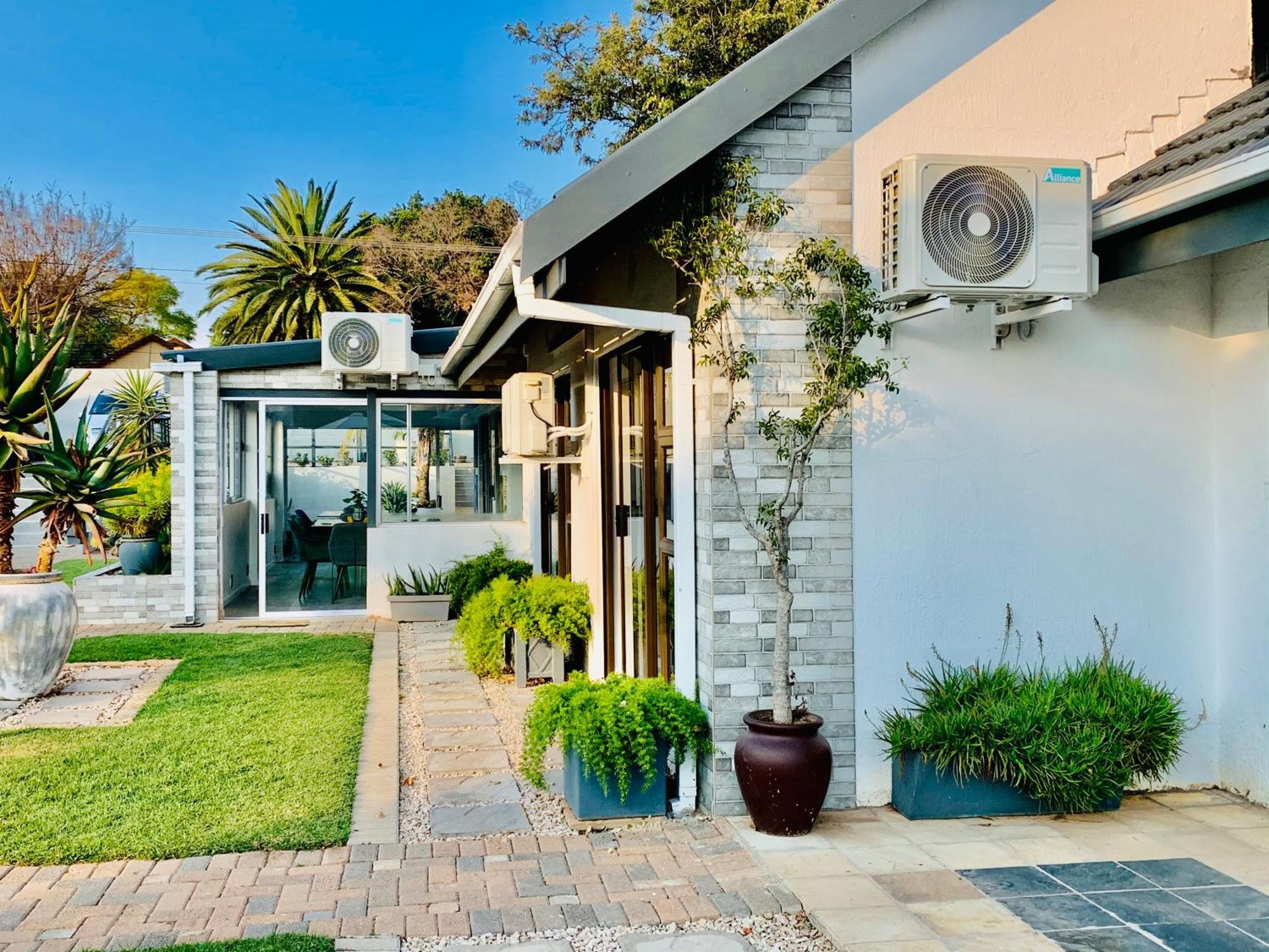 Aparthotel 24 On Basil Boutique Luxury