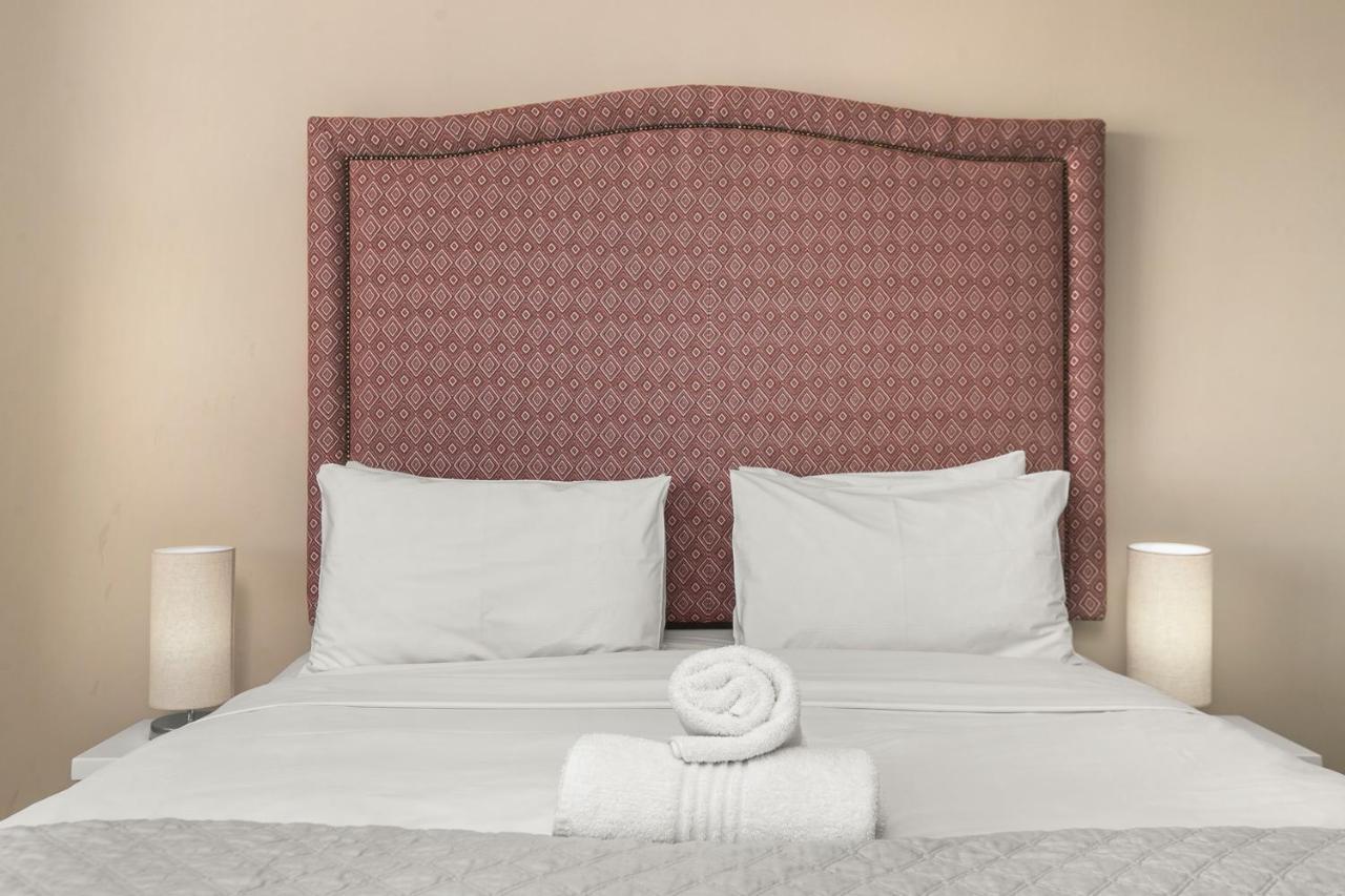 Easy - The Tyrwhitt Rosebank *