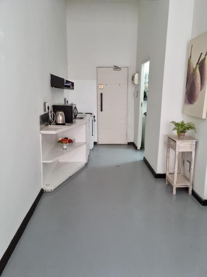 Apartment Kaleaba House In The Heart Of Maboneng Precinct *