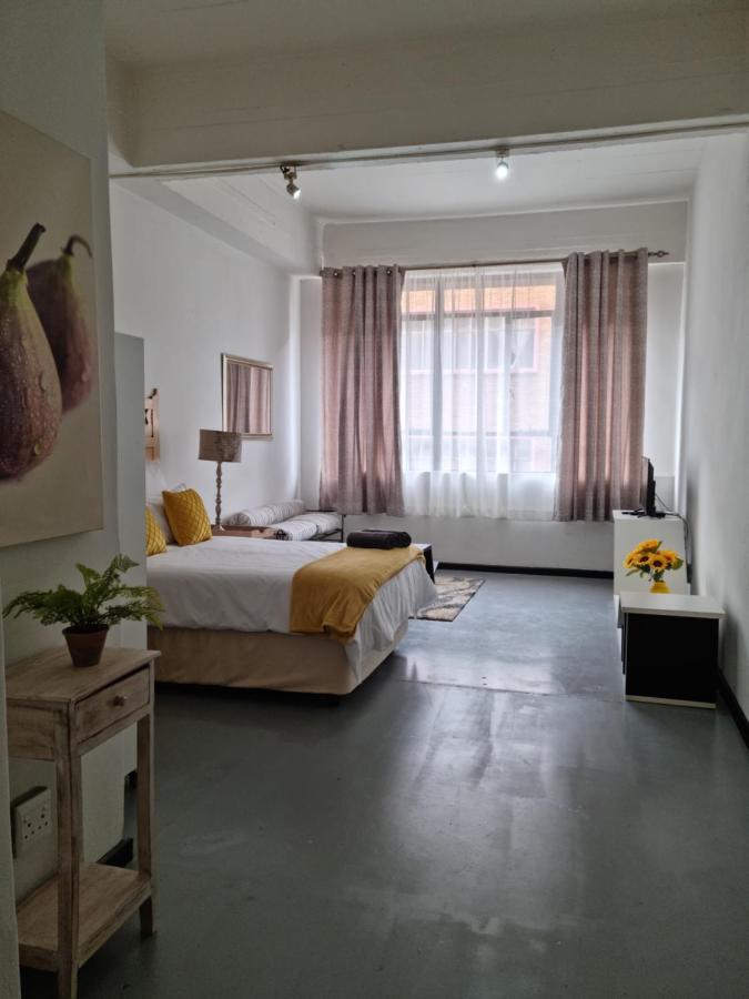 Apartment Kaleaba House In The Heart Of Maboneng Precinct *