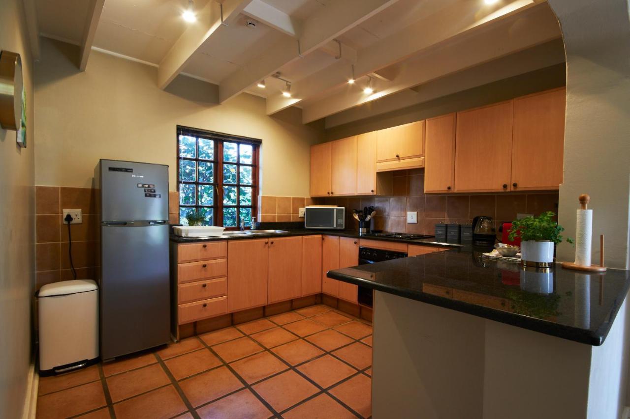 Luxurious, Private, Central, Gas & Solar Powered Johannesburg