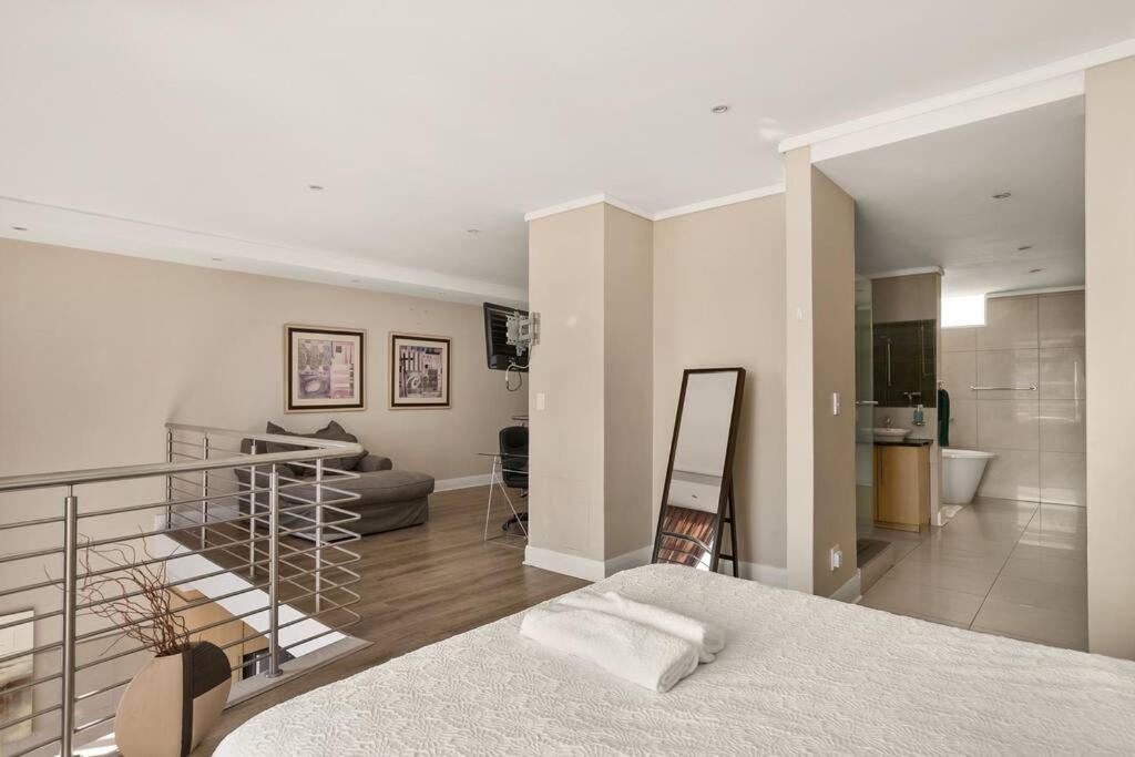 Hydro Park Penthouse Apartment