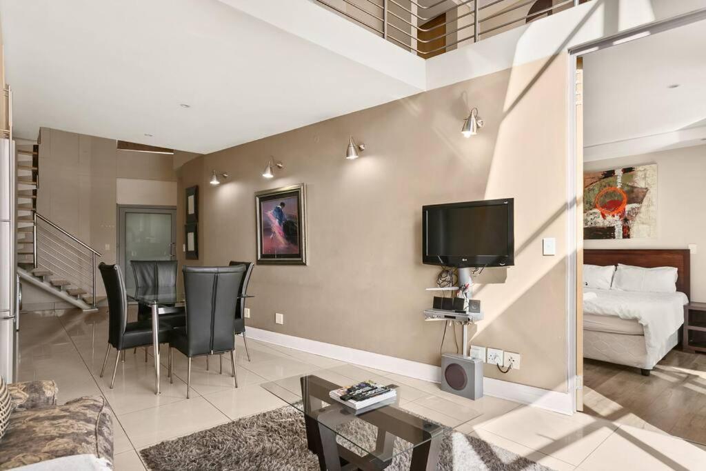 Hydro Park Penthouse *