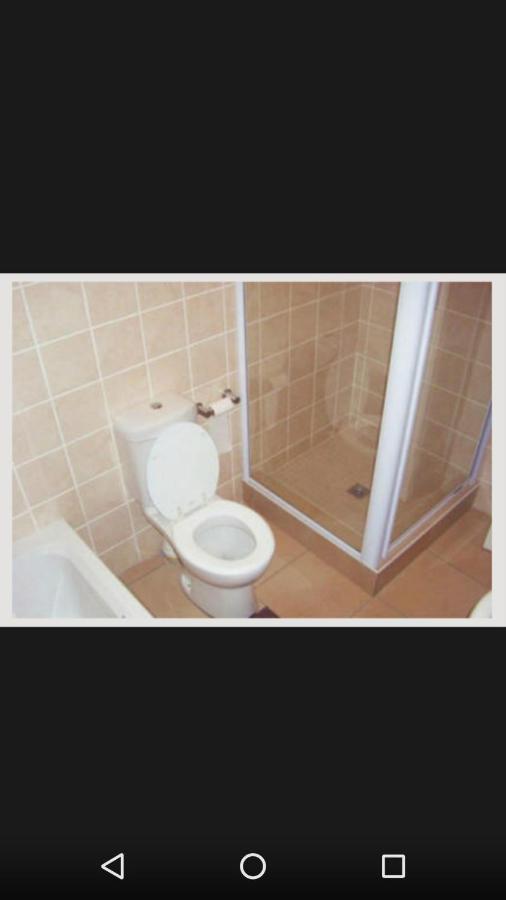 Apartamento Dumelang Executive Lodge- In Sandton Joanesburgo