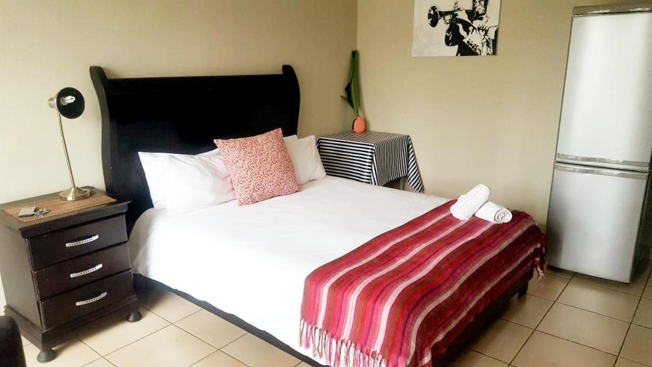 Dumelang Executive Lodge- In Sandton Apartamento Joanesburgo