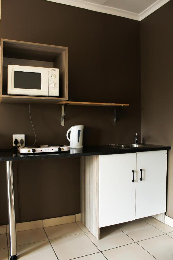 Dumelang Executive Lodge- In Sandton Apartamento Joanesburgo
