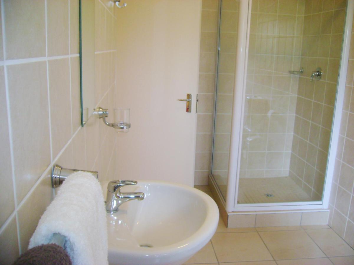 Dumelang Executive Lodge- In Sandton Apartamento Joanesburgo