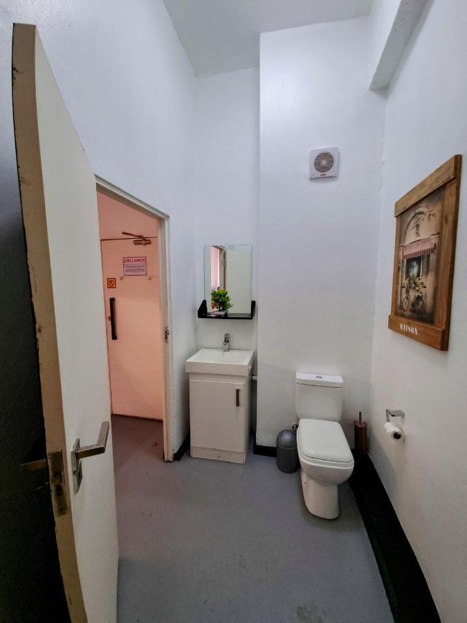 Apartment Kaleaba House In The Heart Of Maboneng Precinct *