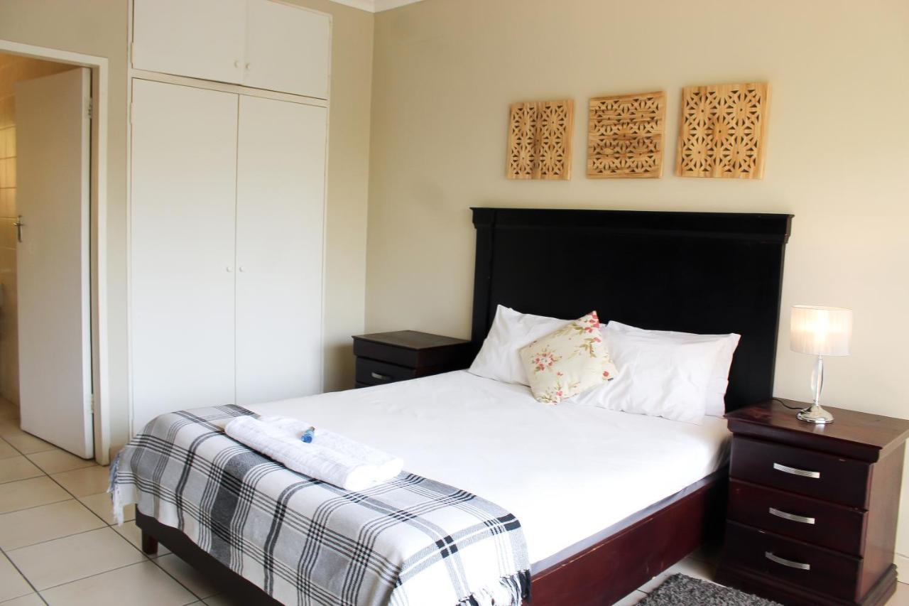 Dumelang Executive Lodge- In Sandton Apartamento Joanesburgo