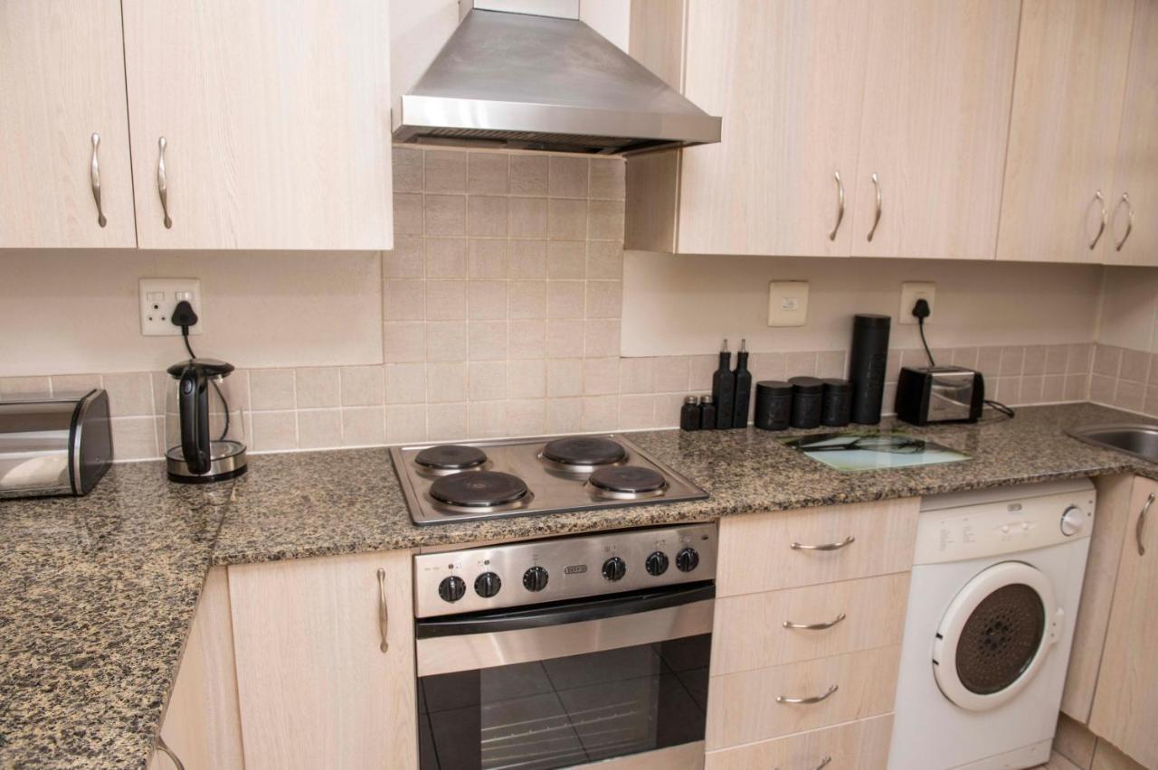 Apartment Grayston Exec Johannesburg