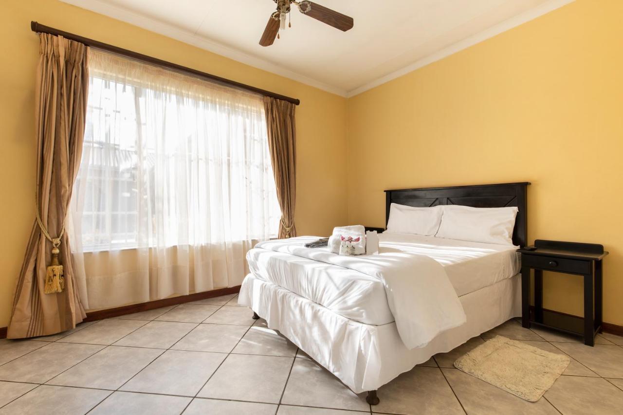Casas Navio * Johannesburg