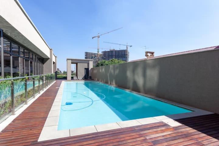 Aparthotel Sandton Skye