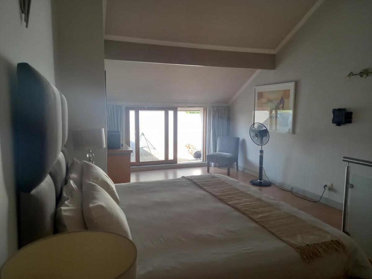 Mount Royal 16 - Large 1 Bed * Johannesburg