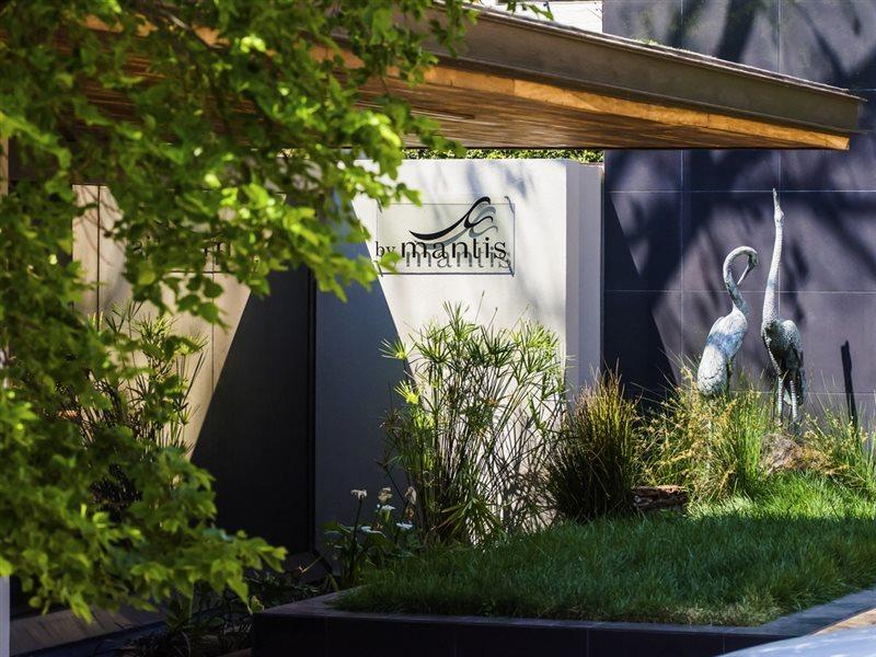 Vivari And By Mantis Johannesburg