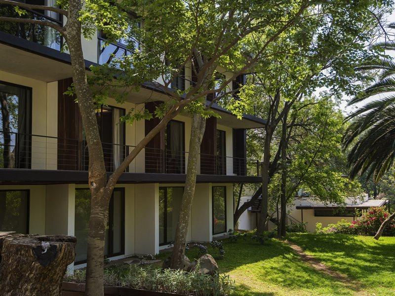 Vivari And By Mantis Johannesburg