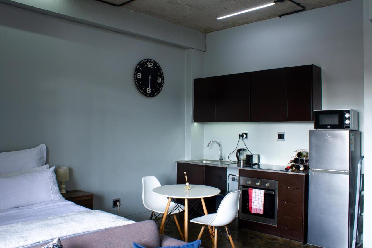 Apartment Lux @ Hallmark House