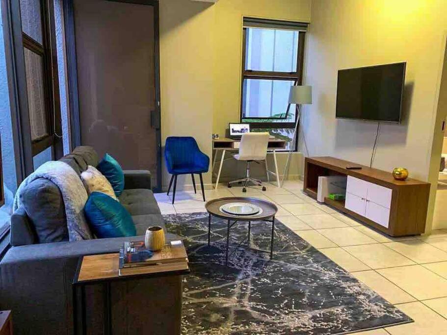 Beautiful 1 Bedroom * Johannesburg