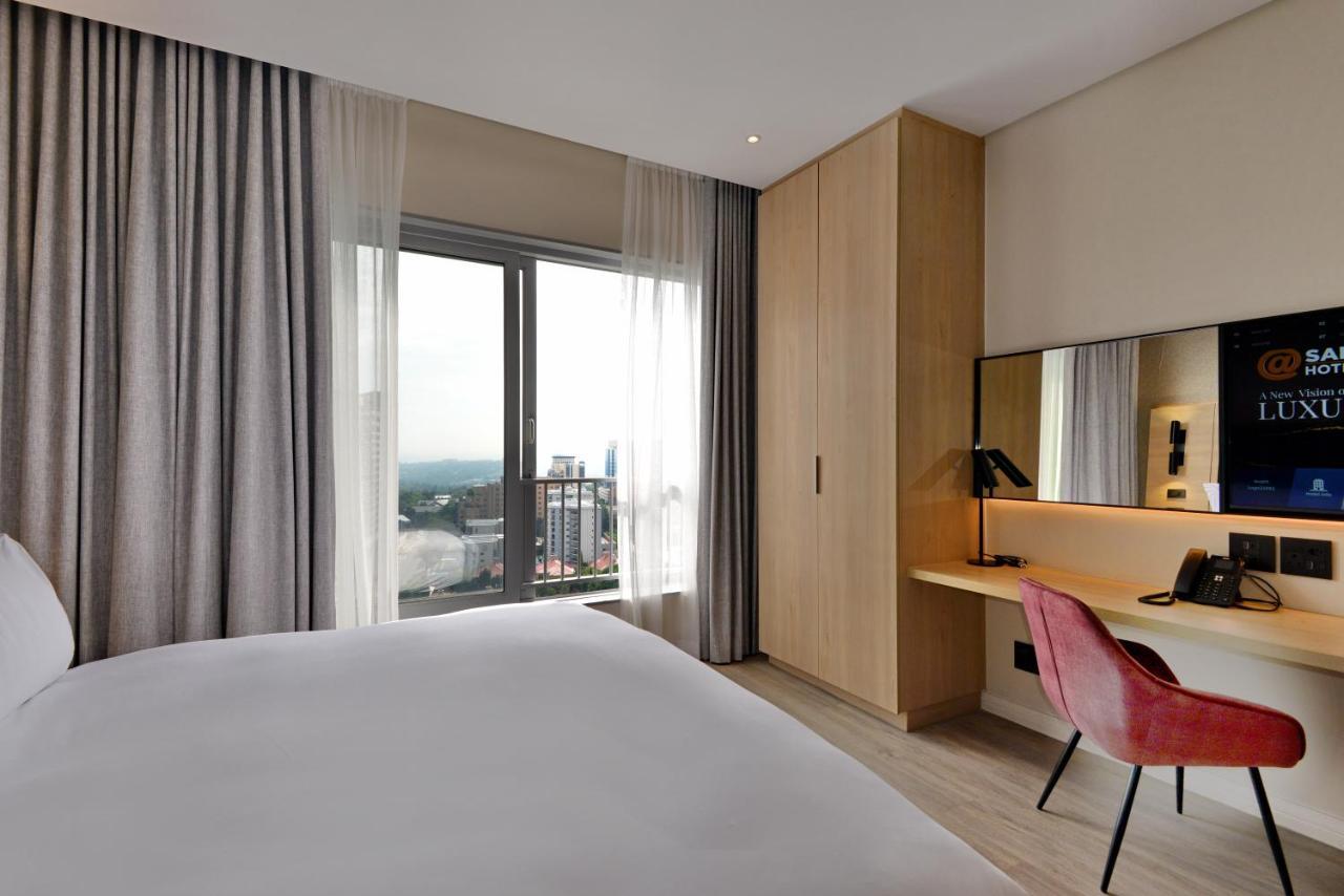 Hotel @sandton *